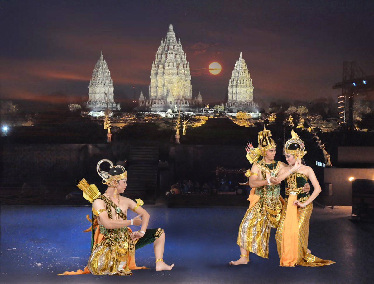 Prambanan Temple & Ramayana Ballet Tour